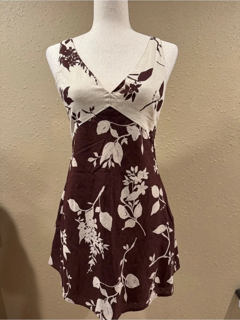 Abercrombie & Fitch NWT Linen Blend Brown and Cream Floral Mini Dress - Picture 5 of 6